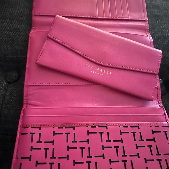 Authentic Ted Baker wallet - Picture 4 of 5